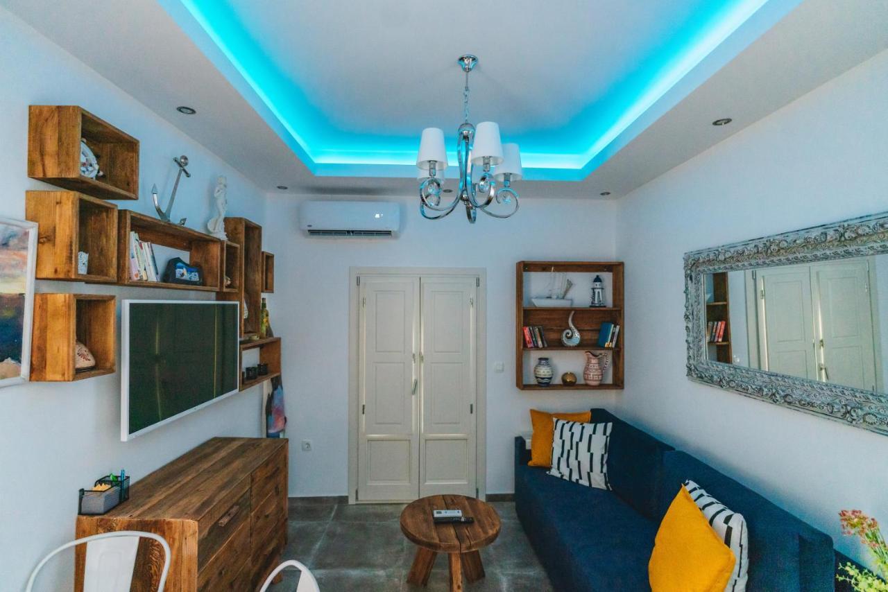 Appartement Lux House With Outdoor Jacuzzi And Sea View In Santorini à Emporio  Extérieur photo