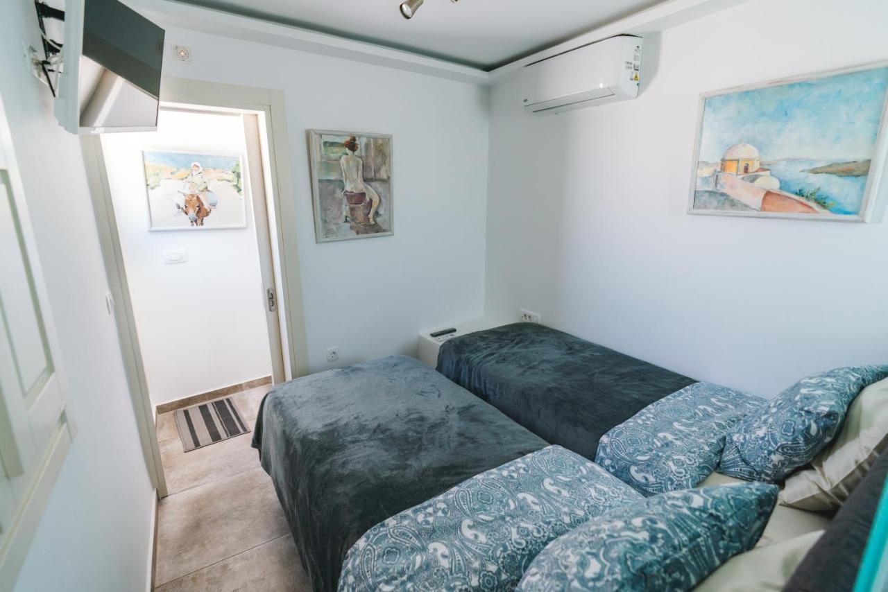 Appartement Lux House With Outdoor Jacuzzi And Sea View In Santorini à Emporio  Extérieur photo