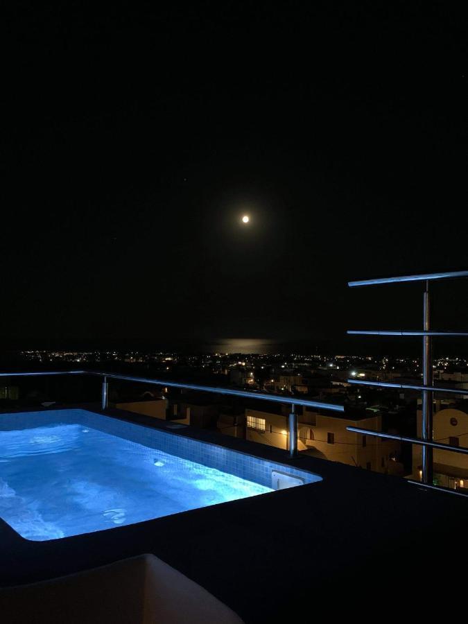 Appartement Lux House With Outdoor Jacuzzi And Sea View In Santorini à Emporio  Extérieur photo